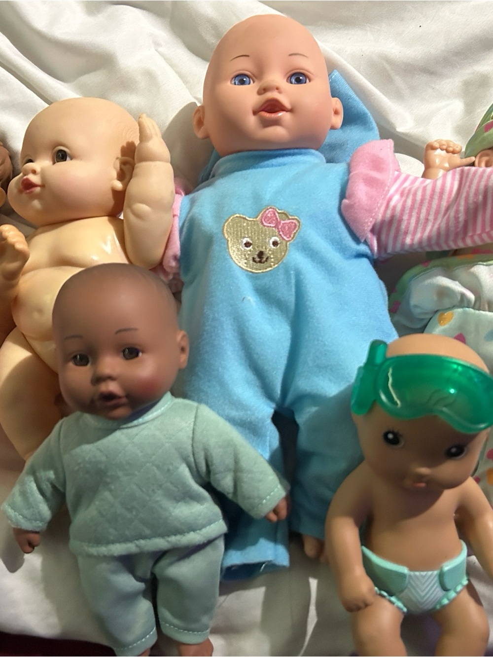 8 Assorted Dolls Bundle - Assorted Infant Dolls